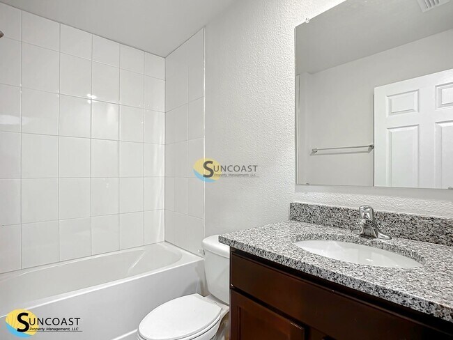 Building Photo - 11 Regis Ln