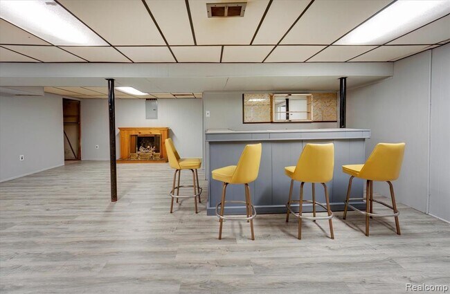 Building Photo - 32536 Warner Dr