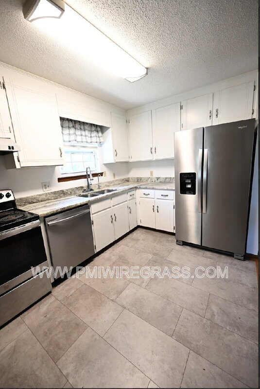 Building Photo - 267 Barbara Dr