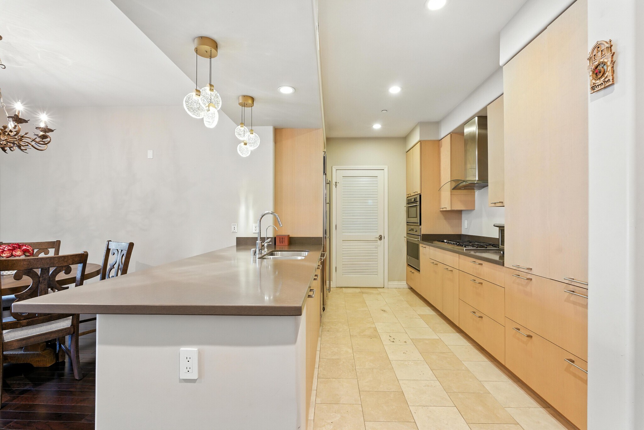 Building Photo - 403 Caruso Ave