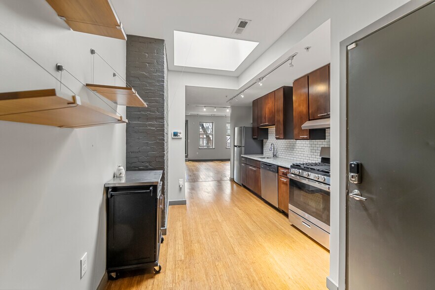 Apt 3 Kitchen - 1010 N Calvert St