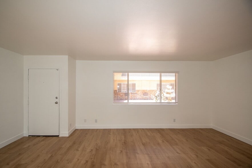 Building Photo - 6401 Riverton Ave