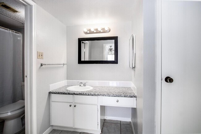 Building Photo - 2120 El Paseo St