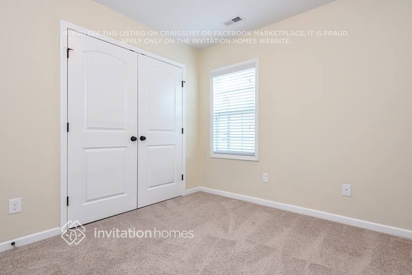 Building Photo - 213 Verrazano Pl