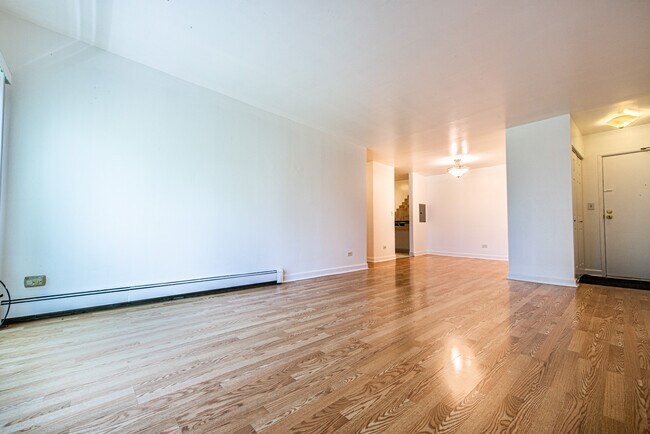 Building Photo - 1477 N Winslowe Dr