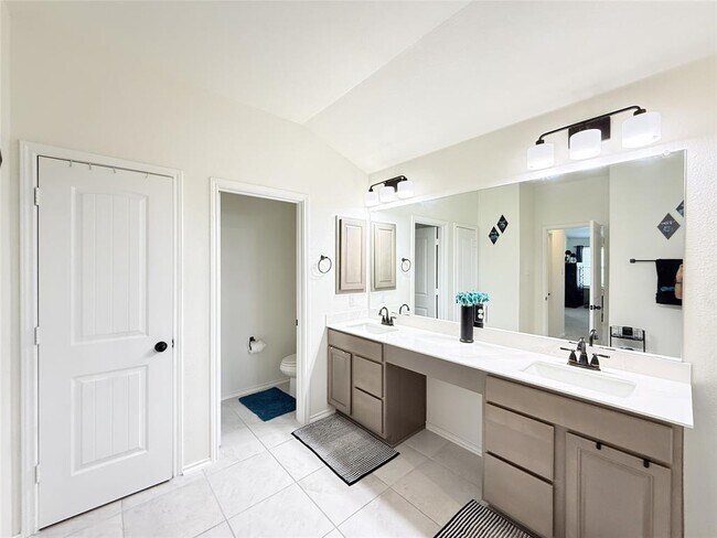 Building Photo - 4644 Padula Dr