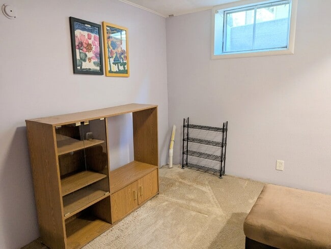 Building Photo - Basement for Rent - Shared Living in Comfo...