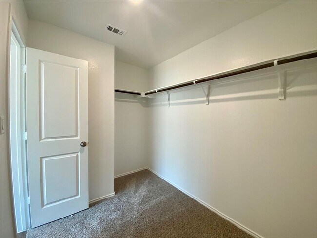 Building Photo - 122 Isaac Millsaps Trl