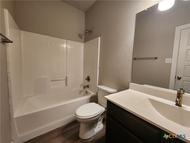 Building Photo - 1135 Creekside Orchard