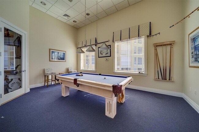 Building Photo - 16550 Gulf Blvd