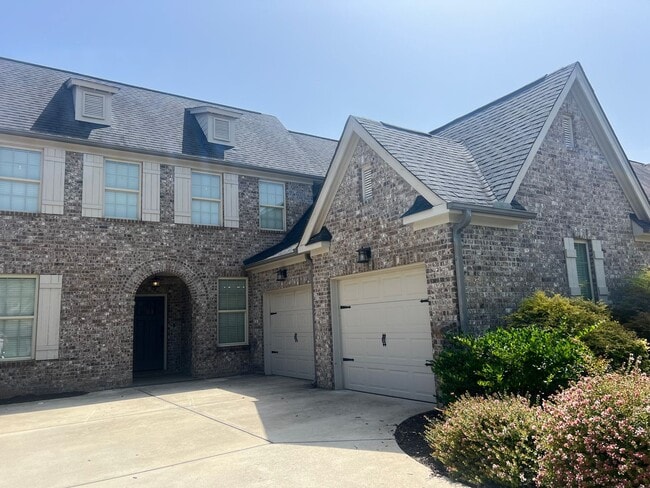 Building Photo - Must See Home In Madison City!