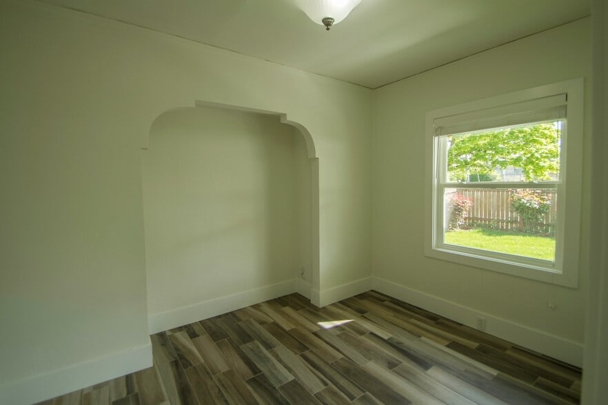 Building Photo - 7211 12th Ave NE