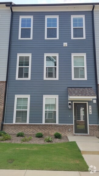3 Bed, 2.5 plus flecx Room, 2 car garage - 506 Village Branch Ln