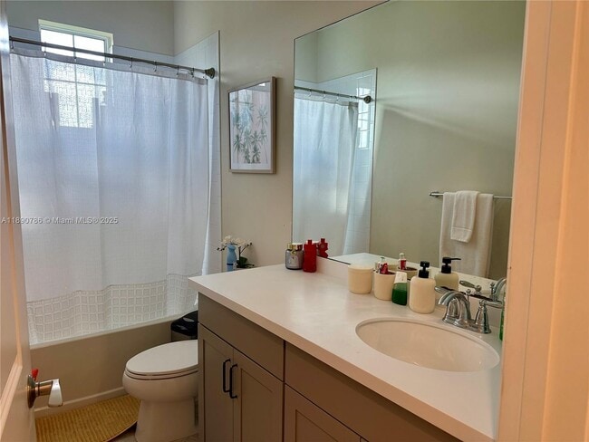 Building Photo - 4144 Greenway Dr