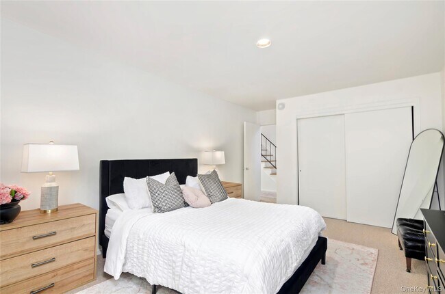 Building Photo - 24 N Quarter Rd