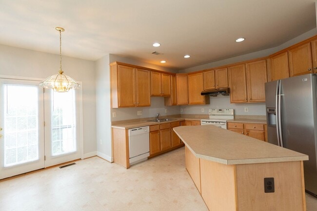 Building Photo - 391 Sheerer Dr