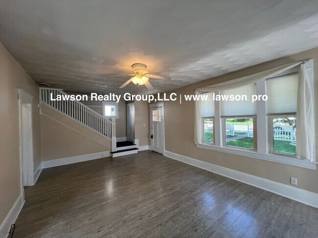 Building Photo - Charming Grandin Court House with Detached Garage and In Law Suite