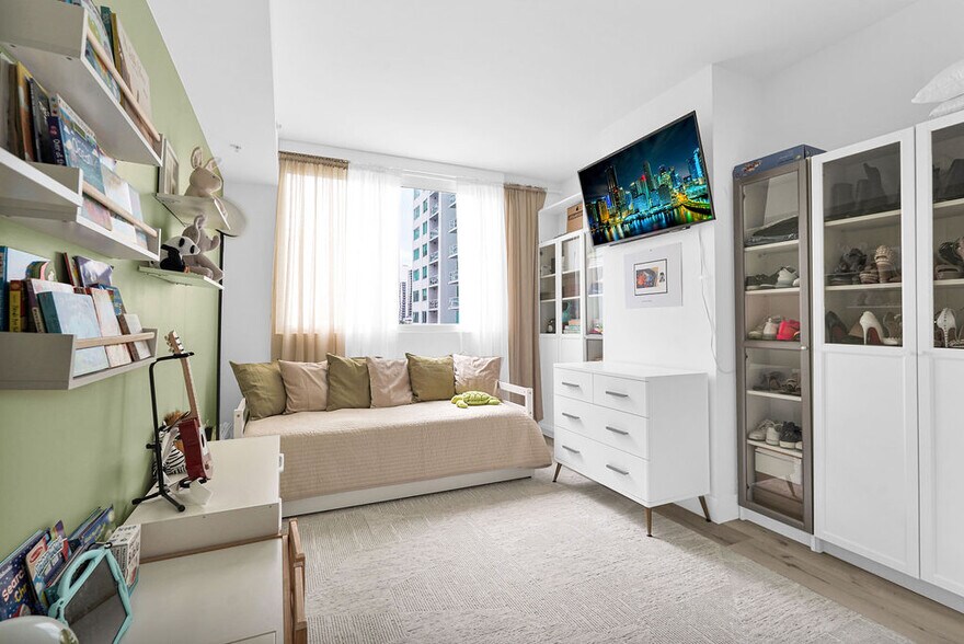 Building Photo - 244 Biscayne Blvd