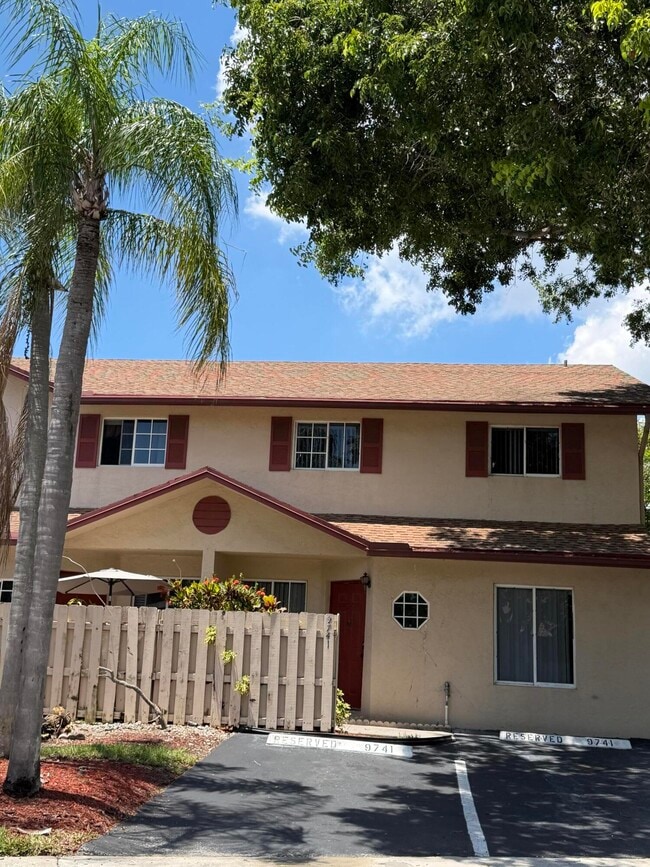 Building Photo - 9741 NW 37th St