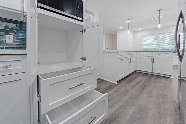 Building Photo - 4074 Cheena Dr