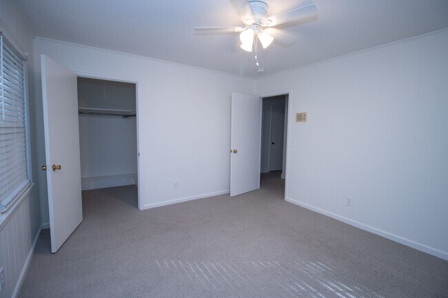 Building Photo - Renovated 5BR Home Minutes from Downtown Columbia | Two Full Kitchens + Fenced Yard ~ Available M...