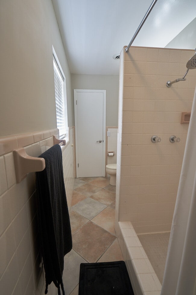 Bathroom 2 - 709 Meredith St