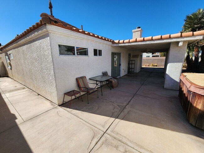 Building Photo - 1720 Navarre Ln