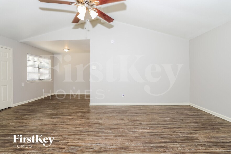 Building Photo - 5019 Monteith Dr