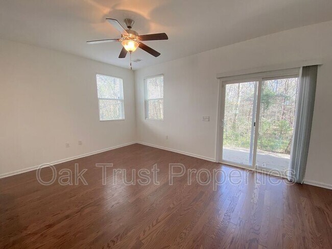 Building Photo - 9139 Parlor Dr