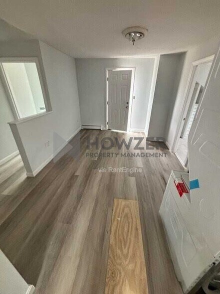 Building Photo - 24 Crocker St