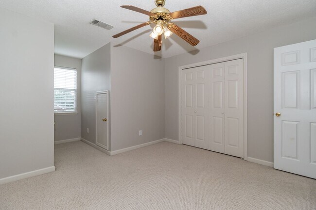 Building Photo - 906 Prairie Pass