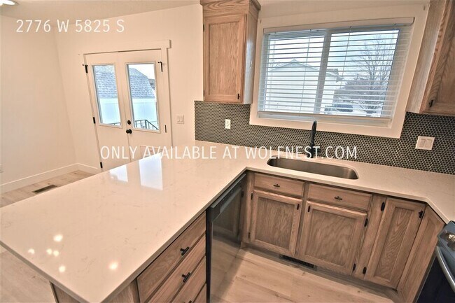 Building Photo - 2776 W 5825 S