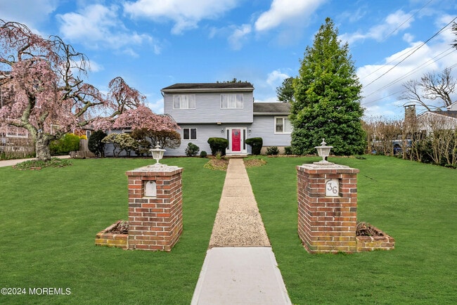 Building Photo - 36 Community Dr