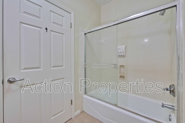 Building Photo - 2160 Santa Cruz Ave