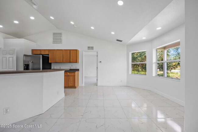 Building Photo - 339 Wilton Ave SW