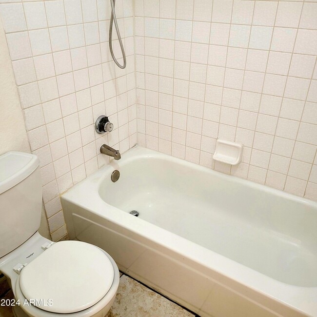 Building Photo - 4211 E Palm Ln