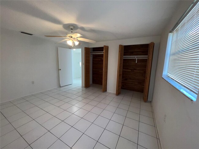 Building Photo - 3220 Pinon Dr
