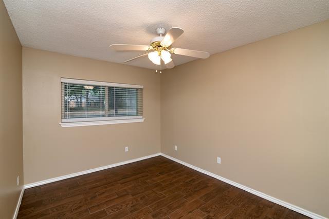 Building Photo - 800 Shady Ln