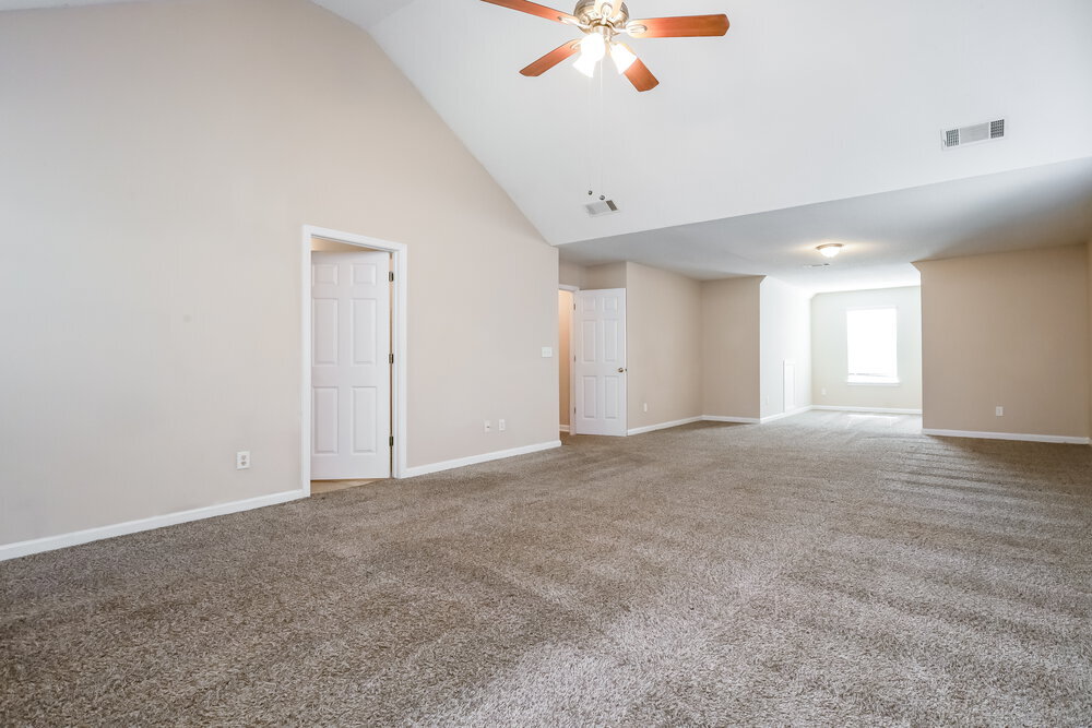 Building Photo - 369 Kentwood Springs Dr