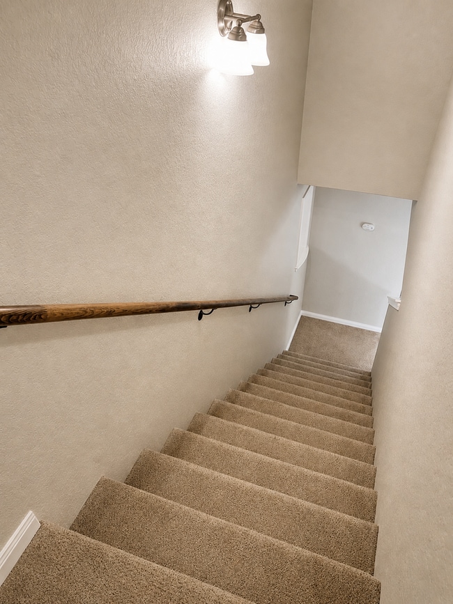 Building Photo - Wurzbach Meadows Town Home
