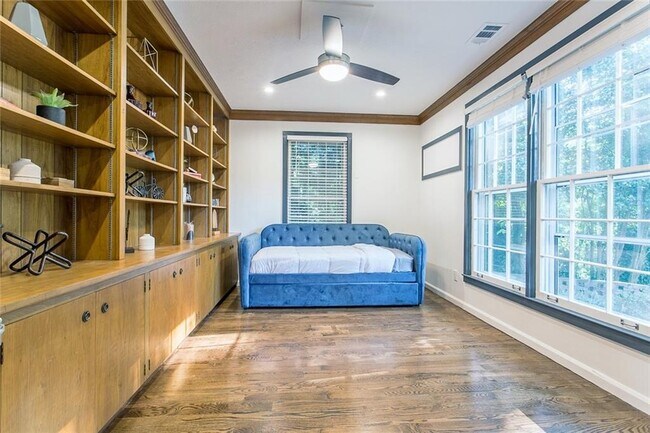 Building Photo - 6680 Williamson Dr NE