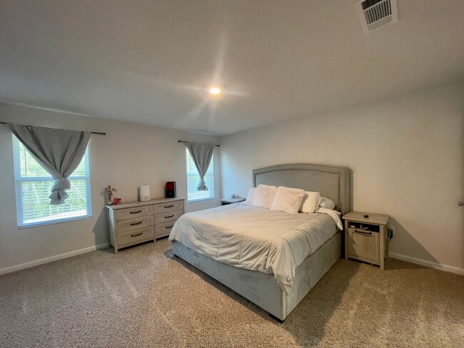 Building Photo - 6725 Sarah Ann Way