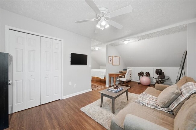 Building Photo - 1810 Westwind Dr