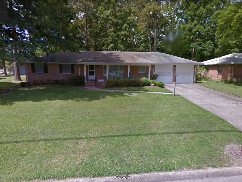 Summer time - 202 Norwood Dr