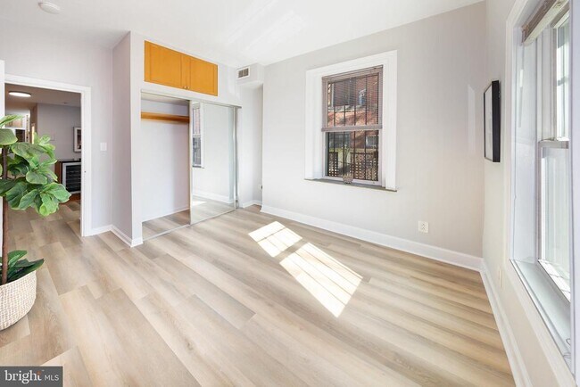 Building Photo - 1706 U St NW