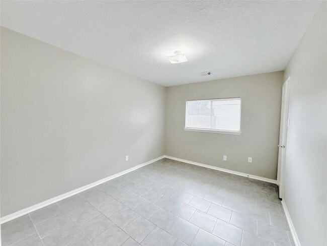Building Photo - 2506 Teal Run Pl Dr