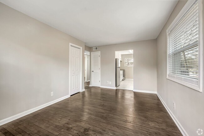 Building Photo - 3-Bedroom Garden-Style Apartment