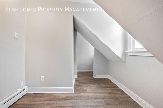 Building Photo - 56 Fredro St