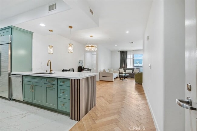 Primary Photo - 468 Caruso Ave