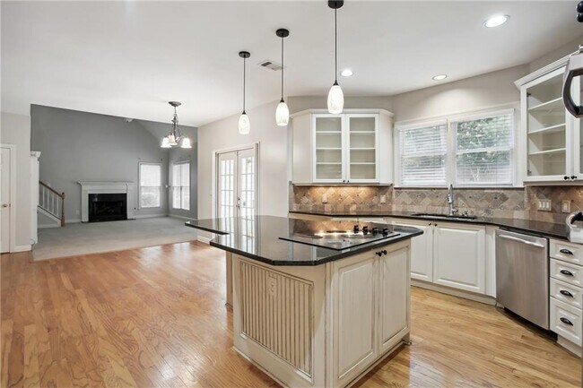 Building Photo - 12250 Broadleaf Ln